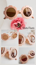 Load image into Gallery viewer, Baby/Kids Flower Sunglasses
