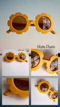 Load image into Gallery viewer, Baby/Kids Flower Sunglasses
